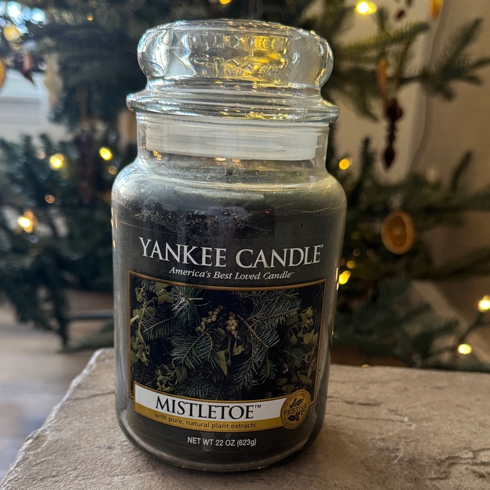 Yankee Candle Mistletoe Green Jar Candle